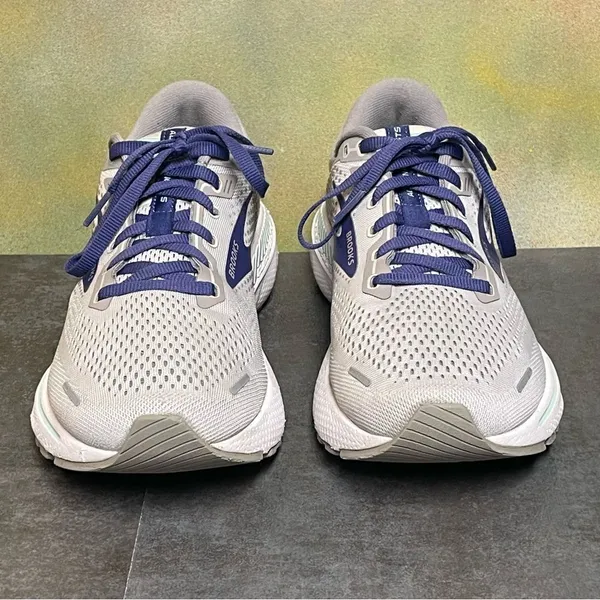 Brooks Adrenaline GTS 22 Women's Gray Running Shoes Size 10B - Image 8