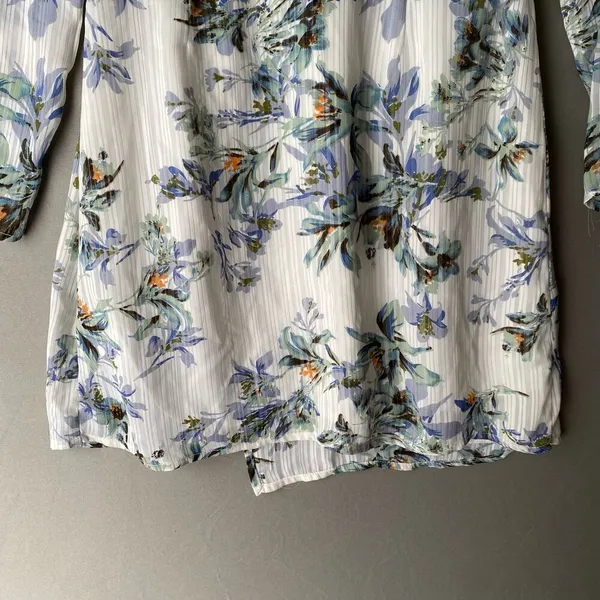 Ontwelfth Dainty Coastal Spring Floral‎ Long Sleeve Wrap Mini Dress Small White - Image 9