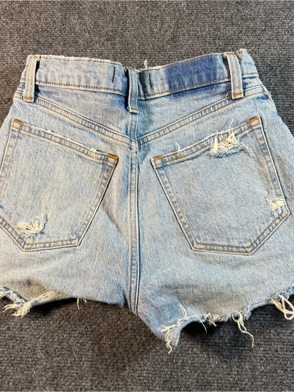 Abercrombie & Fitch The Mom Short High Rise 24 Denim Cutoffs Distressed Raw-hem - Image 2