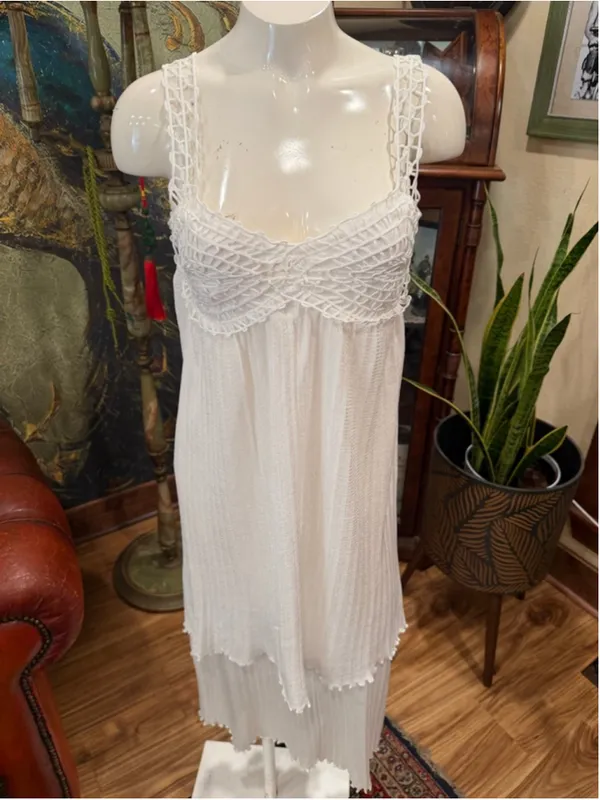 LE LIS BLANC DEUX White Crochet Knit Pleated Layered Maxi Dress Size PP - Image 4