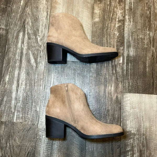 Sonoma Tan Ankle Boots Size 6.5 - Image 15