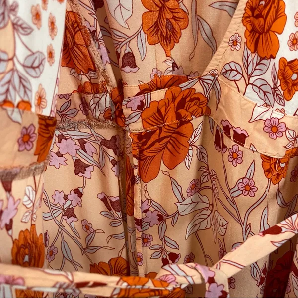Zesica Floral wrap dress SZ L - Image 5