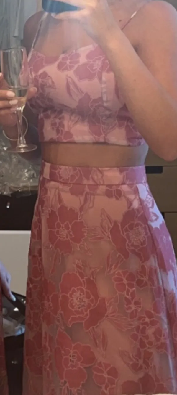 Lulus Floral Midi - Image 4
