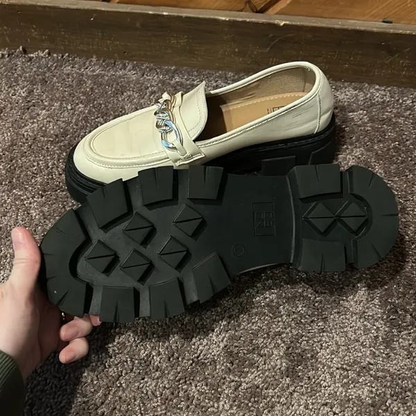 Y2K white chunky loafer with top chain - Image 10