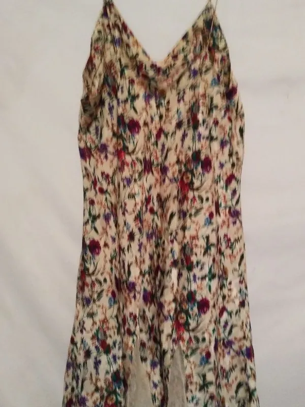 Victorias Secret M Vintage Field of Flowers Floral Night Gown - Image 4
