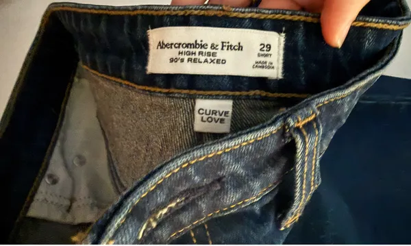 Abercrombie High-Rise 90s Jeans Curve Love - Image 3
