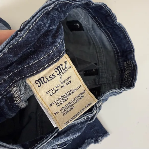 Miss Me Jeans Capri Mid Rise Raw Hem Logo Embellished Festival - Image 9