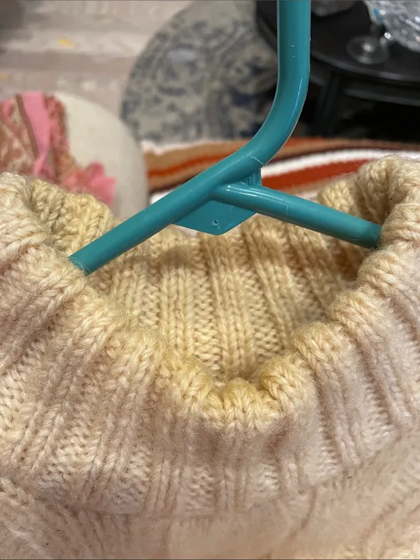 Vintage women’s Cream Cable Knit Sweater wool - Image 4
