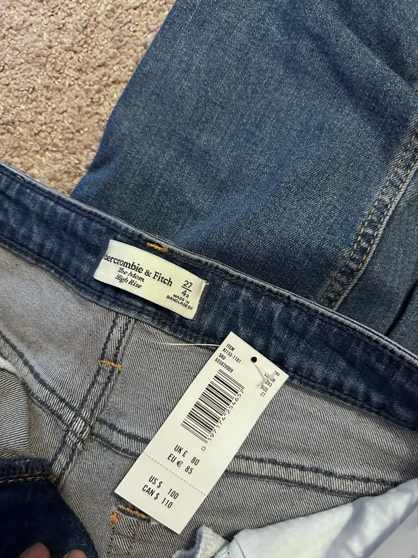 Abercrombie The Mom High Rise Jeans - Image 3