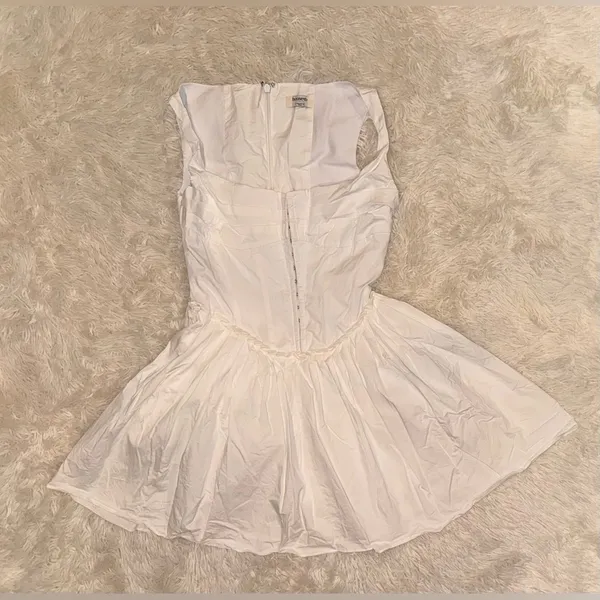 NWOT HOUSE OF CB 'Cupid' White Pleated Mini Dress sz L full cup tall - Image 7