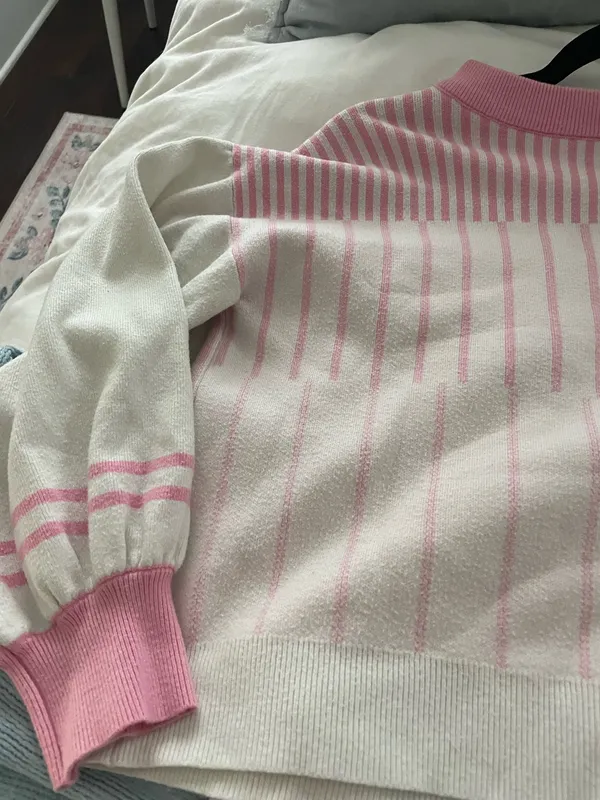 Pink and white lounge shorts set - Image 2