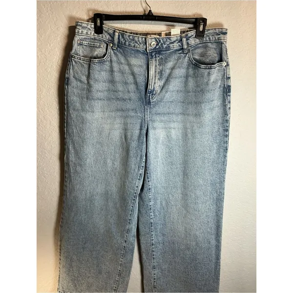 Time and Tru Women Medium Wash High-Rise Wide Leg Jeans NWT Size1 18. - Image 3