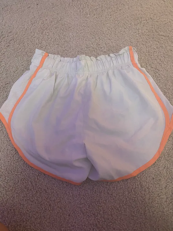Nike shorts - Image 3
