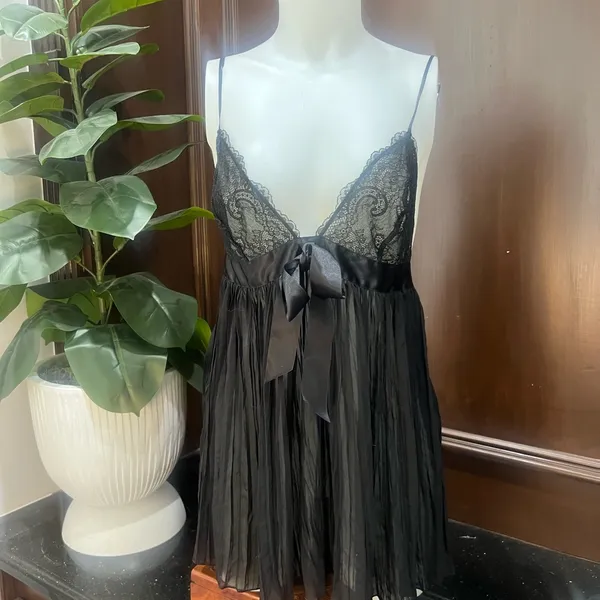VICTORIA’S SECRET Very Sexy Pleated Babydoll Nightie Lingerie Small NWOT - Image 6