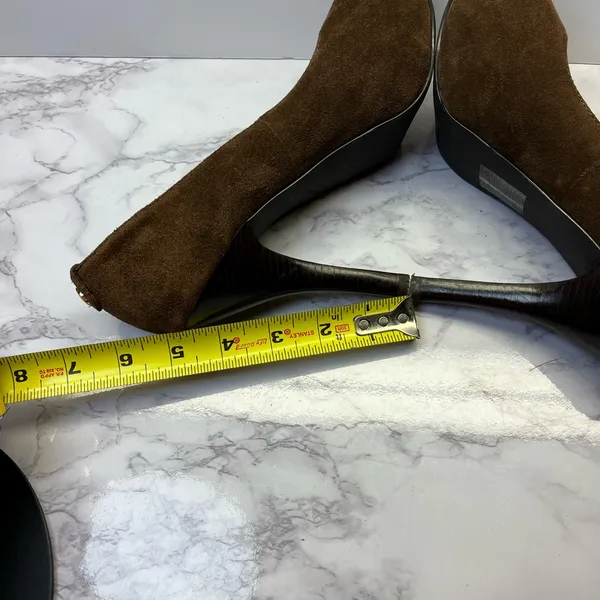 Michael Kors Brown Suede Peep Toe Pumps Heels 8M Gold Insole Wood Heel - Image 5