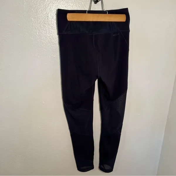 New Balance Women's Athletic Leggings Navy Blue Cropped Mesh Waist Compression - Image 8