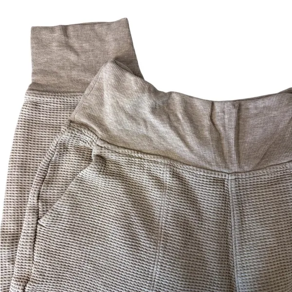 EUC Athleta Waffle Knit Joggers Beige Tan Women's Size Medium - So Soft! - Image 2