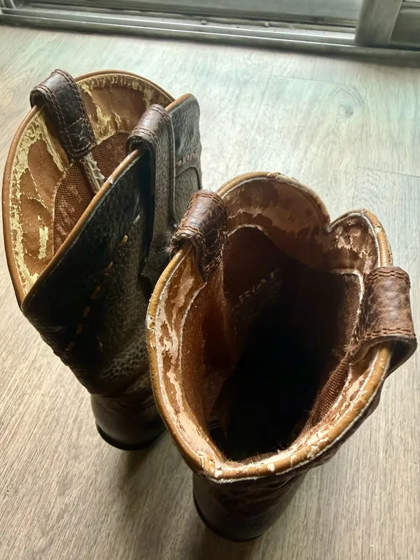 Ariat Brown Leather Cowboy Boots - Image 4
