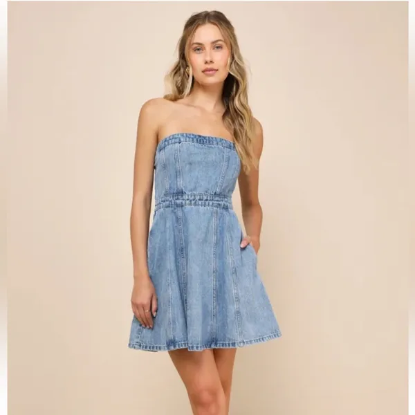 ⚜️ 3/$25 ⚜️ NWOT Lulu's Blue Strapless Denim Dress, size XS. - Image 2