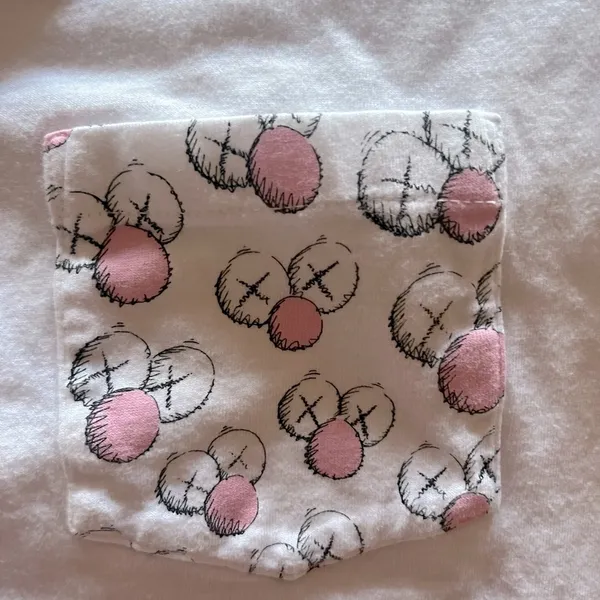UNIQLO / KAWS S/S UT Pocket Tee - Unisex Medium - Image 3