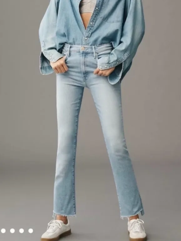 Mother the Insider Crop Step Fray Jeans in Limited Edition Size 31 - Image 3