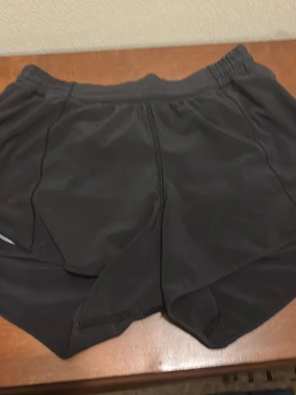 Lululemon Hotty Hot Short 2.5” - Image 4