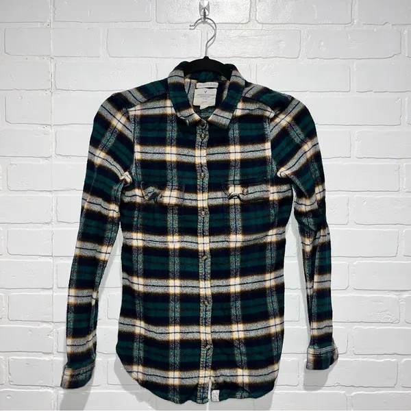 American Eagle Outfitters Slim Fit Flannel - Image 3