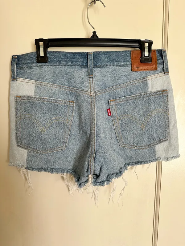 Levi’s 501 Denim Shorts Button Fly - Image 4