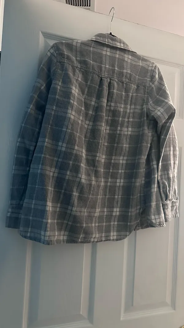 Old Navy Gray Plaid Button-Up Shirt - Image 3
