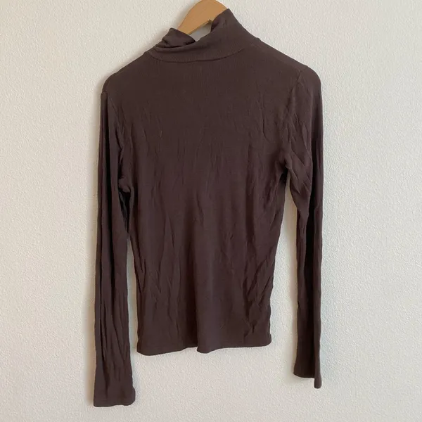 Wilfred Women's Brown Turtleneck Soft Night Sleep Rayon Shirt - Medium - Image 7