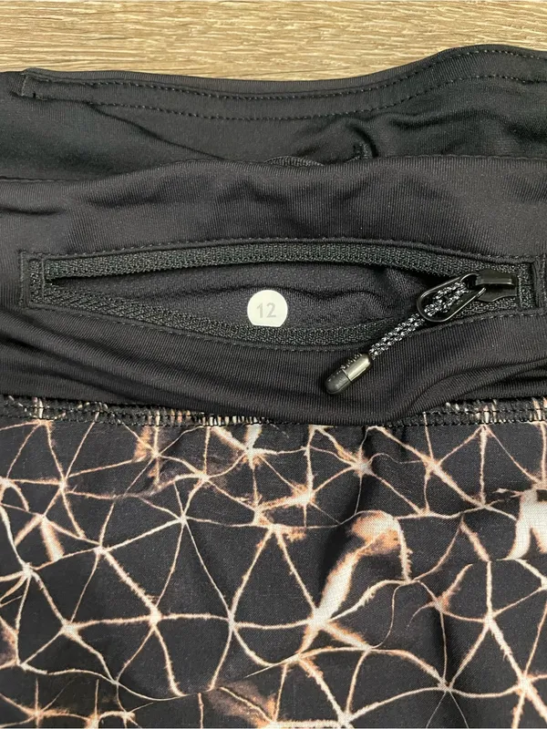 lululemon athletica Pace Rival Skirt Geometric Print Skort Size 12 - Image 5