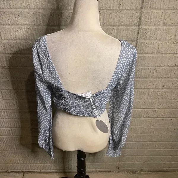 NWT Petal And Pup Tiela‎ Blue Floral Smocked Crop Top Blouse Size 6 - Image 3