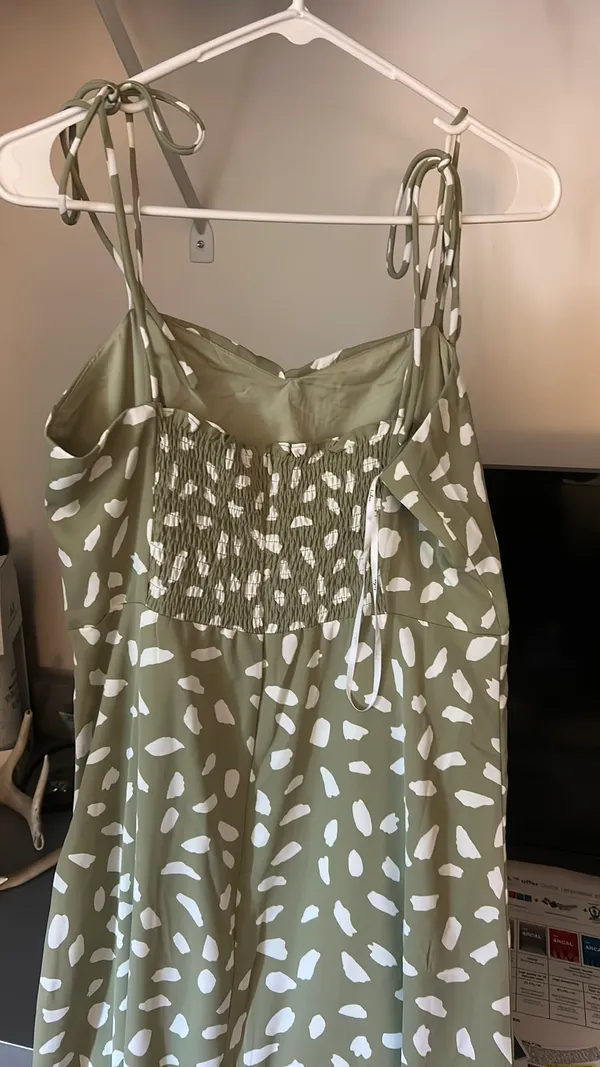 Green printed Lulus midi dress - Image 3