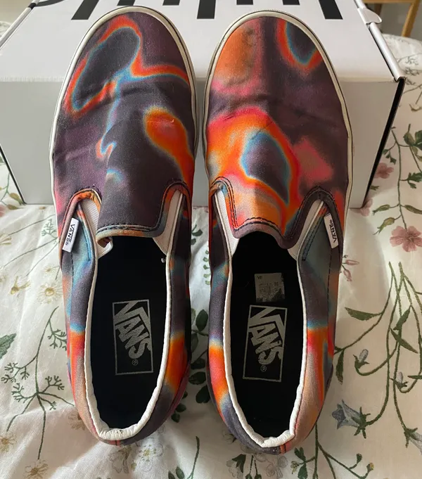 Vans Slip-On unisex tie-dye swirl W10 M8 1/2”  - Image 2