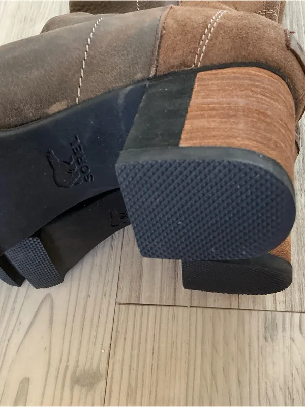 Sorel “Addinngton” tall water proof boots brown leather suede size 7 - Image 5