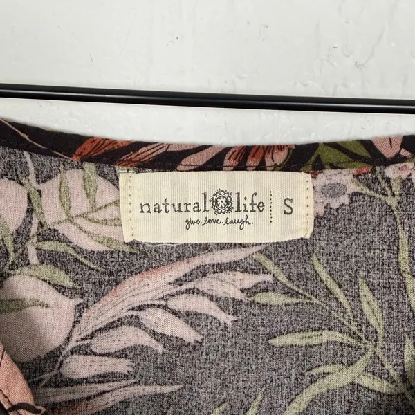 Natural Life Easy V-Neck Floral Top Brown Boho Tropical Size Small - Image 4