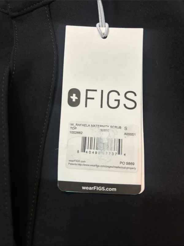 FIGS Women’s Rafaela Maternity Scrub Top in black size small - Image 5
