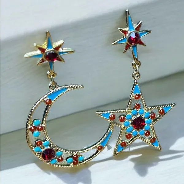 NEW Mismatched Moon & Star Dangle Stud Earrings Gold - Image 4