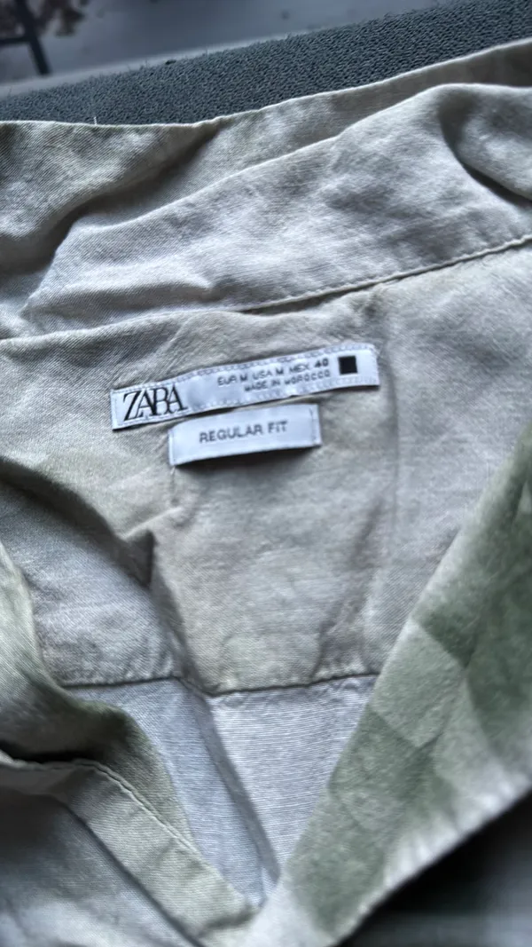 Zara Men Short-Sleeve Button-Down Shirt in Olive and Beige Wash - Image 6
