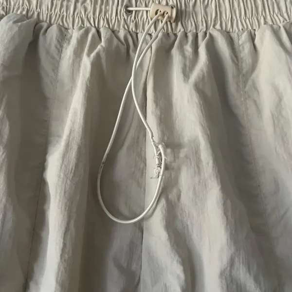 Wilo The Label‎ Nylon Pants Women's Size S Drawstring Waist Beige - Image 3