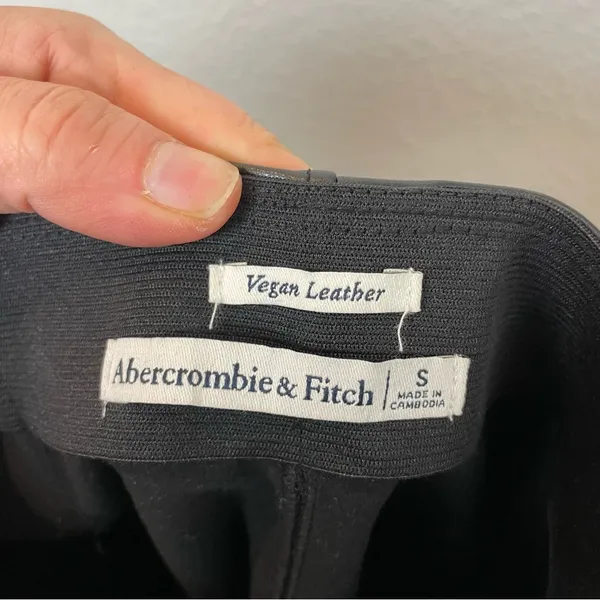 Abercrombie & Fitch Chic Black Vegan Leather Skinny Pants Size S - Image 8