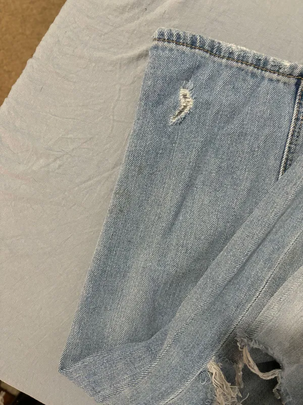 American Eagle Outfitters Mom Jean - Image 4