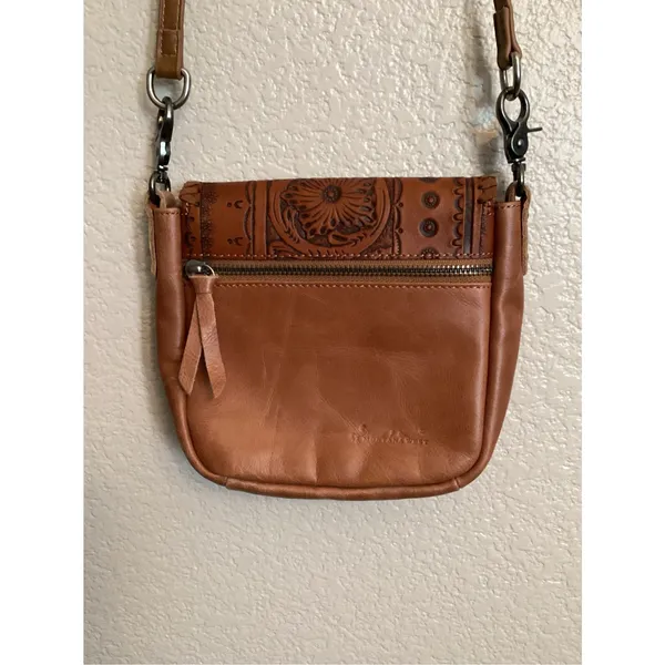 Montana West USA Trinity Ranch Western-Style Floral Tooled Crossbody Saddle Bag - Image 6
