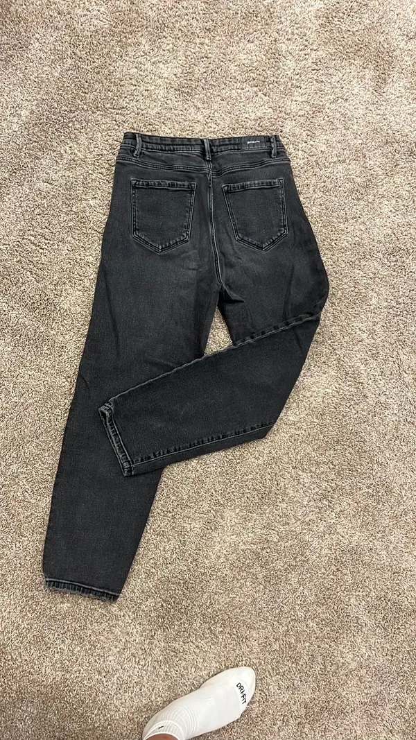 Stradivarius Black Mom Jeans - Image 2