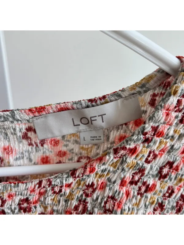 Loft EUC Women's Red Yellow Floral Smocked Ruffle Shoulder Knit Blouse Size L - Image 3