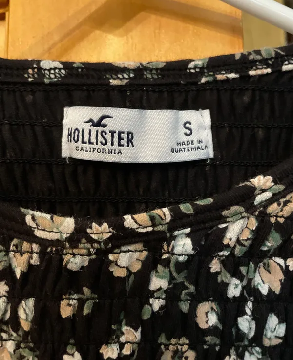 Hollister Floral Short Sleeve Top - Image 3