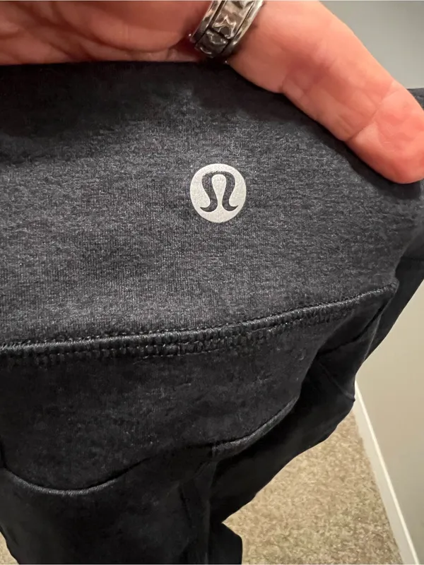 Lululemon‎ soft sueded high rise tight 2 black NWOT - Image 8