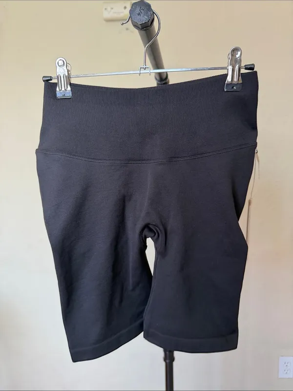 Skims Contour Nylon Bike Short Size S/M New - Image 3