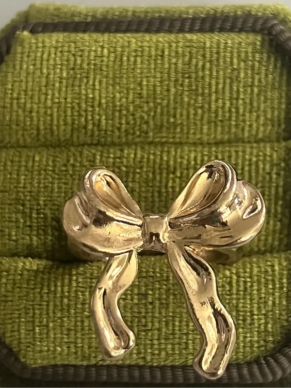 Gorgeous Golden Bow Adjustable Ring Size 6 - Image 2
