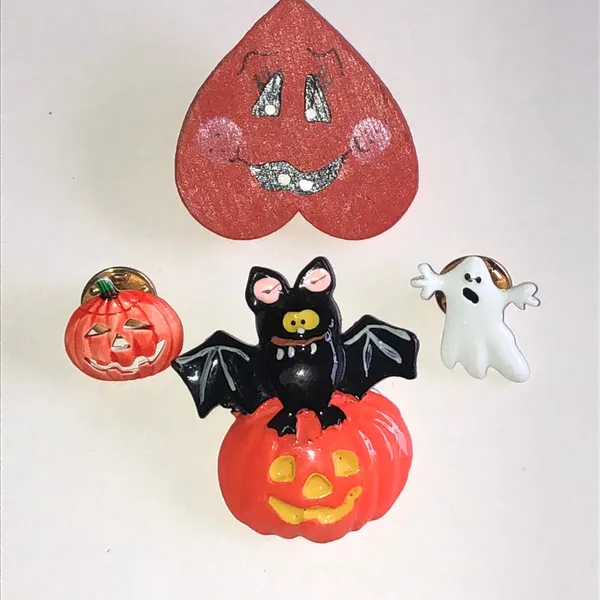 Halloween Costume Accessories Set - Black Bat & Orange Pumpkin Pins - Image 2